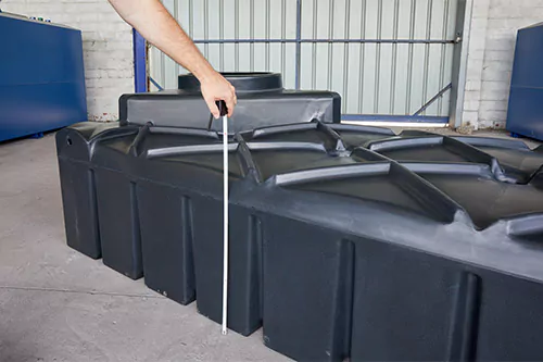 Fosse septique extra plate conçue pour un entretien et une inspection simplifiés